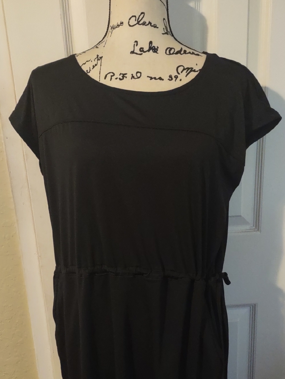 Columbia Black Crewneck Tee - Picture 2 of 7